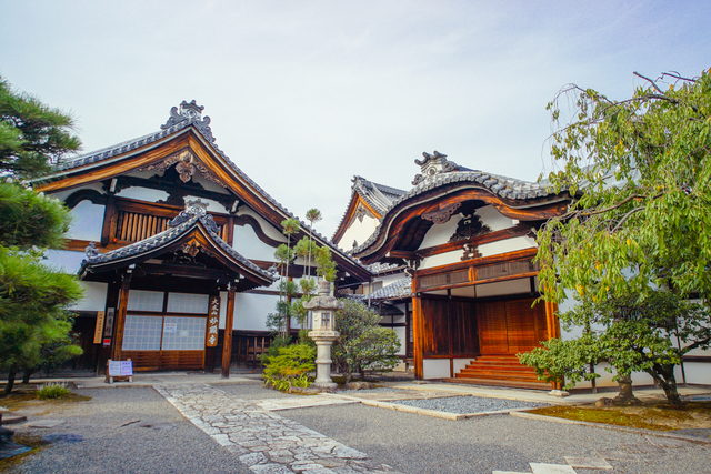 妙顯寺の境内と建物